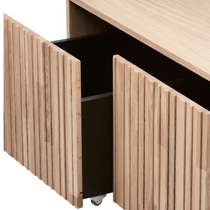 2_101099224-x04.jpg (10422088)