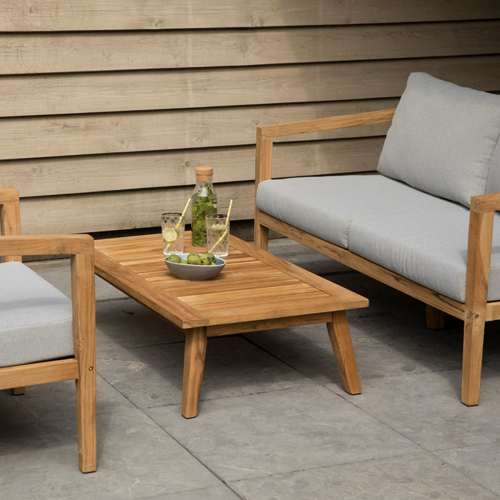 WOOOD Lucca Loungeset - 2-zitsbank en Tuinstoelen