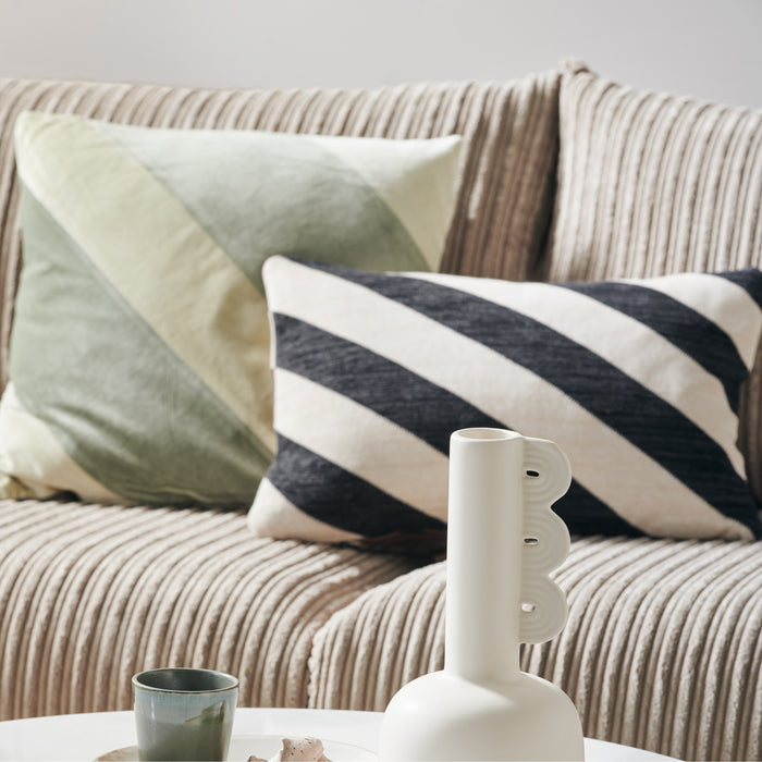 OYOY Takara Sierkussen 35 x 50 cm