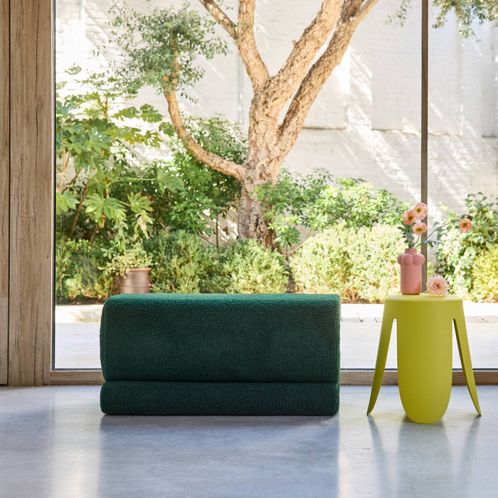 sweeek - Designbank boucléstof 1-2 zitplaatsen