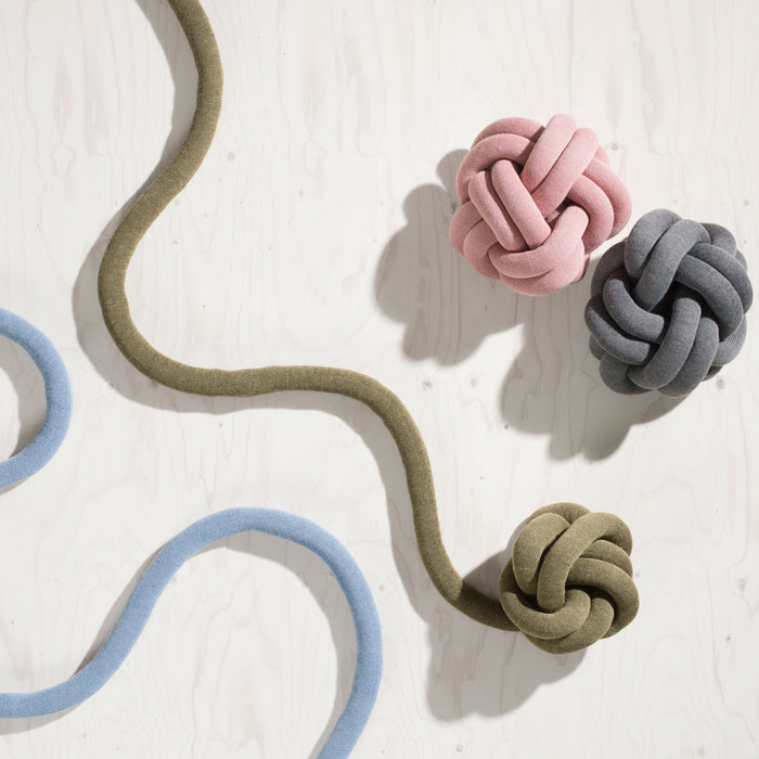 Design House Stockholm Knot Sierkussen Ø 30 cm