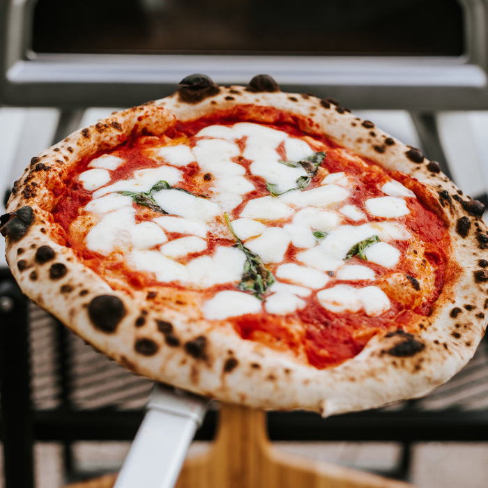 Ooni Pizzaoven Karu voor Pizza's tot Ø 40 cm - Hout/Houtskool Gestookt